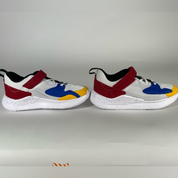 Nike Air Jordan Cadence Sneakers CQ9234-101 Low Top Slip On Multicolor Youth 3 - Picture 5 of 7